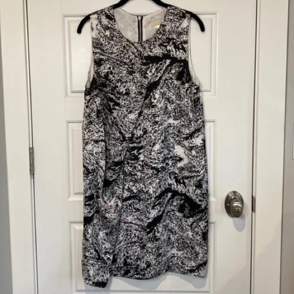 H&M Shift Dress - Black and White - Size 6